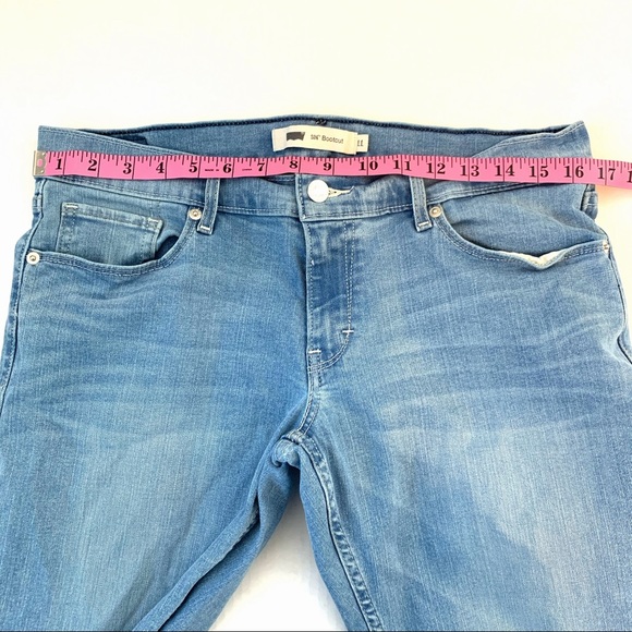 LEVI STRAUSS Womans 524 Bootcut Jeans Size 30x32 - Picture 4 of 8